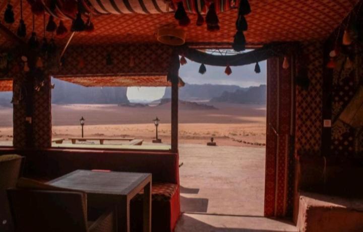 Saleem With Jeep Tour Apartman Rum vádi Kültér fotó