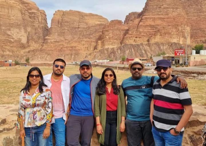 Saleem With Jeep Tour Apartman Rum vádi Kültér fotó